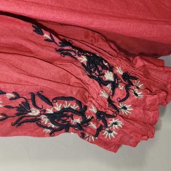 Alicia Pageboy Red Aztec/Tribal Embroidered V-Neck Tassle Tie Front Boho Top - Picture 5 of 13